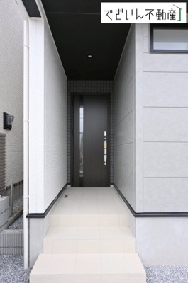 【玄関】 | blooming garden久喜市栗原4丁目　新築住宅 | ≪1号棟≫
現地(2026年7月撮影)