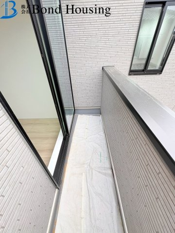 南間口で日当たり良好　玉津町今津379番9　新築戸建の居間・リビング