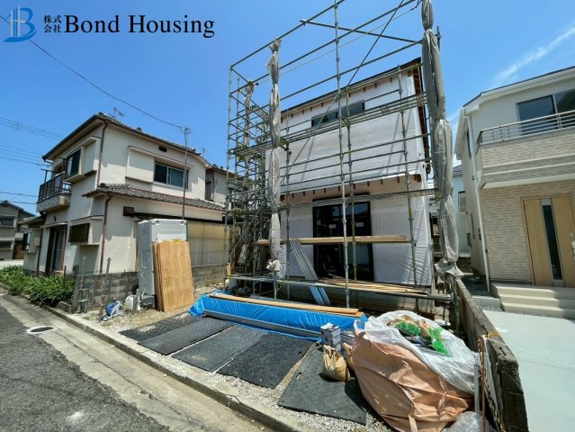 南間口で日当たり良好　玉津町今津379番9　新築戸建の前面道路含む現地写真
