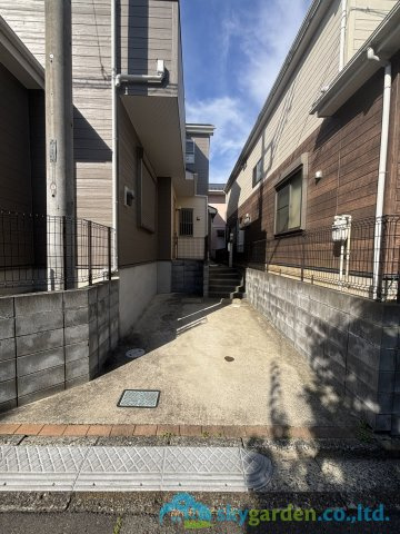 伊勢原市高森台1丁目　中古戸建の駐車場