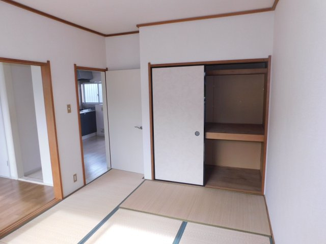 エランドールBの収納|同タイプ別のお部屋の写真。