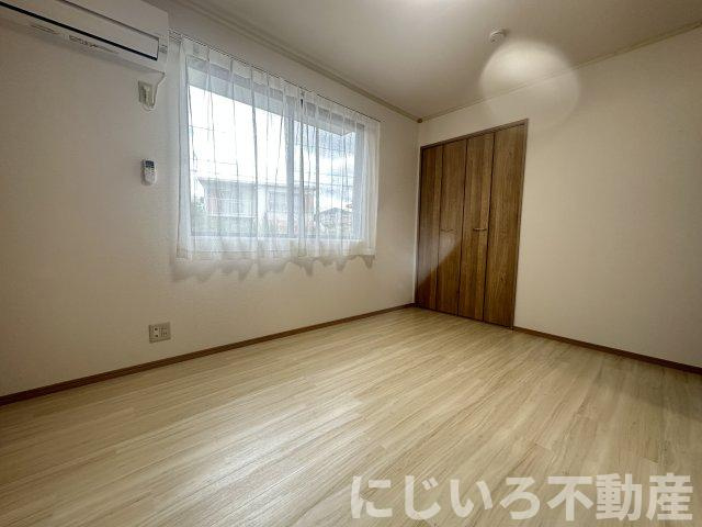 セジュール吉岡Cの居間・リビング