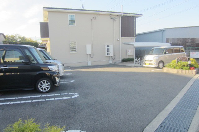 【駐車場】 | メゾン　ド　ラトン　ラヴール