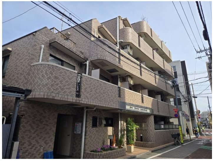 ライオンズマンション杉並高円寺のエントランス