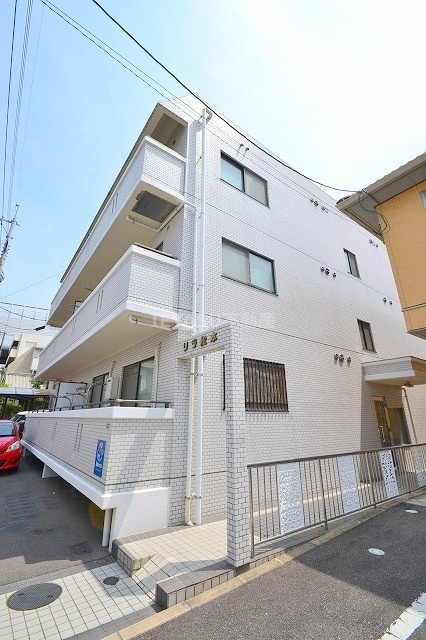 リラ船本の外観