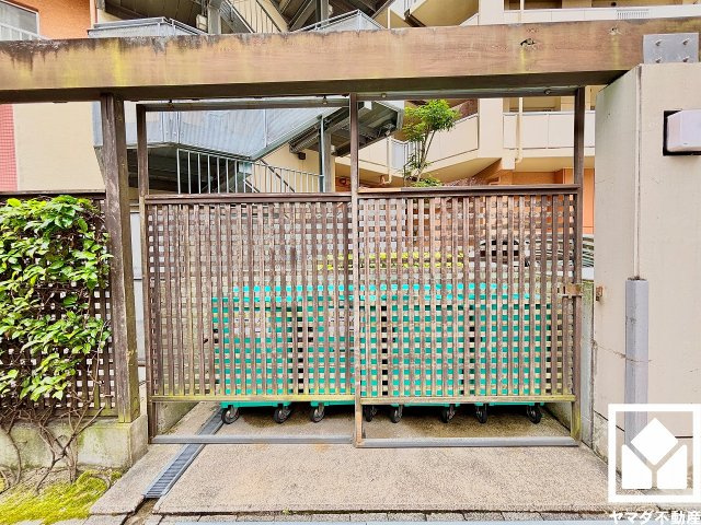 西宮マリナパークシティ海のまち四番館のその他|スムーズな移動を叶えるエレベーターもございます。毎日の生活にゆとりをもたらす、快適な暮らしの動線をサポートします。