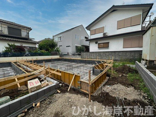 茅ヶ崎市室田３丁目　新築戸建　全２棟の外観|5月29日撮影　建築中　現地外観
