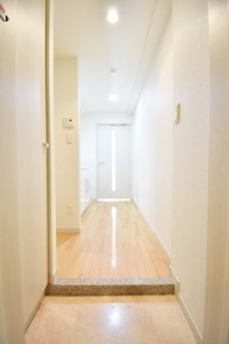 グランヴァン亀戸Reの玄関