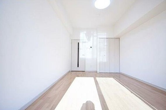 グランヴァン亀戸Reの居間・リビング
