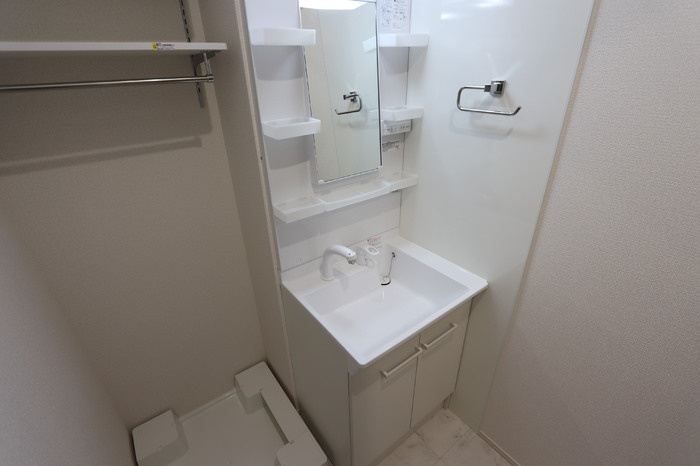 D-residence川口3丁目Eの洗面所