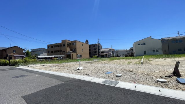 ＼建築条件なし／  完成宅地分譲の前面道路含む現地写真