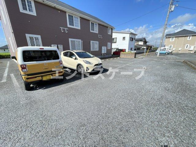 パークタウンＡの駐車場|高崎、前橋のお部屋探しはエンドスケープまで！お客様の理想お聞かせ下さい♪