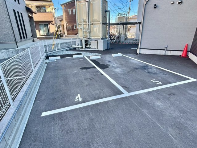 アプローズ加古川の駐車場