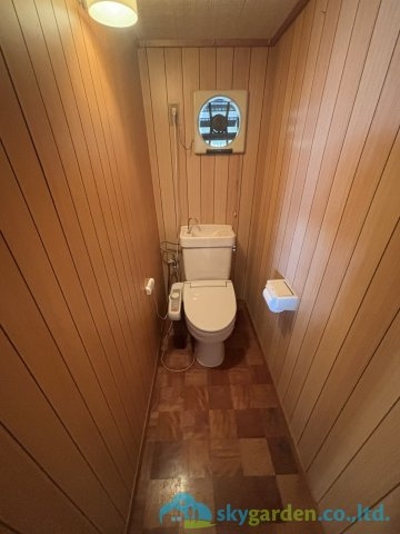秦野市北矢名　中古戸建のトイレ