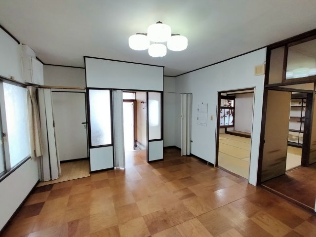 山祗町一戸建の居間・リビング
