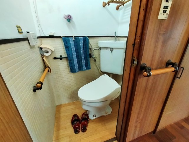 山祗町一戸建のトイレ