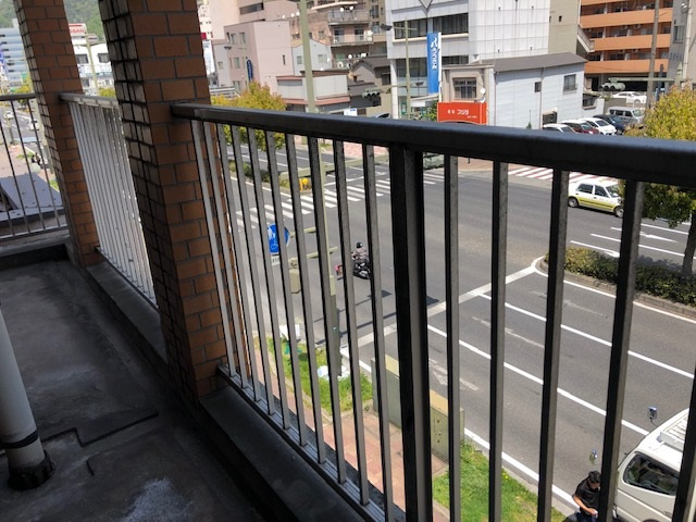 上田ビルのバルコニー