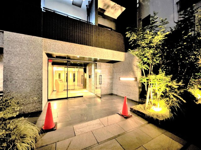 ライジングプレイス川崎のエントランス
