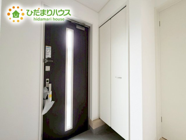 いわき市平谷川瀬第2　新築戸建　1号棟の玄関|玄関がひろいので親子で並んで仲良く靴が履けますね(^^)/