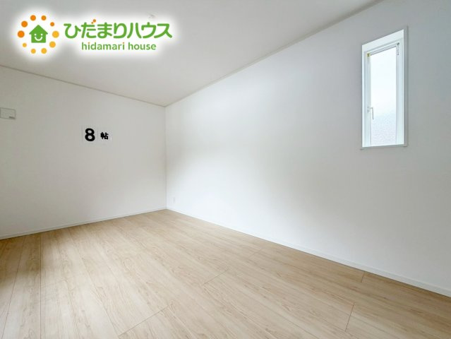 いわき市平谷川瀬第2　新築戸建　1号棟の洋室|広めの主寝室は、ベッドの他にもパソコンデスクやドレッサーなども置けちゃいます(*^-^*)
