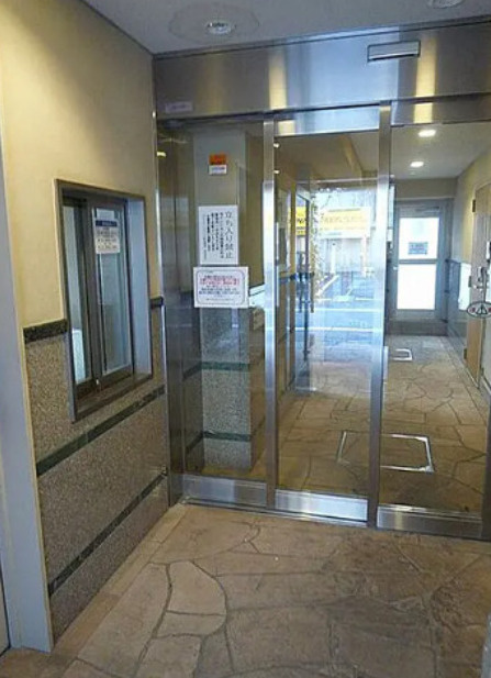 プレール・ドゥーク新宿曙橋のロビー