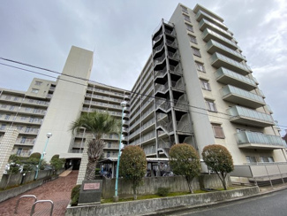 【外観】 | ファミール堺パートⅡ | 南海本線「湊」駅まで徒歩７分！阪堺電気軌道阪堺線「寺地町」駅まで徒歩１０分！２沿線利用可能！毎日の通勤や通学に便利ですね！