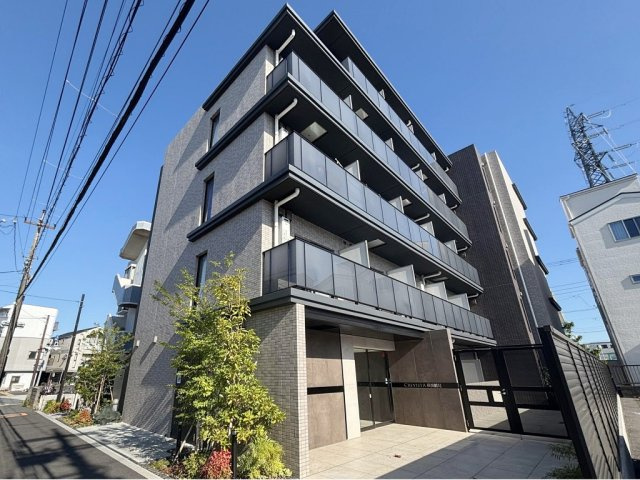 クレヴィスタ横浜鶴見の外観