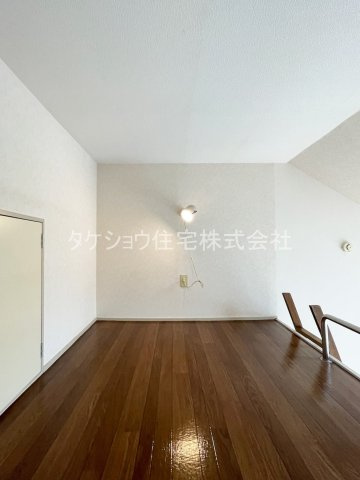 クィーンコート井尻の内装|※203です。