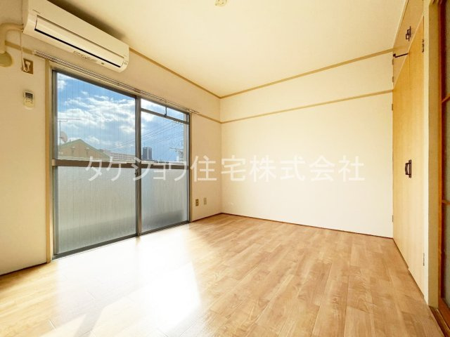 たちばなコーポの居間・リビング|※302です。