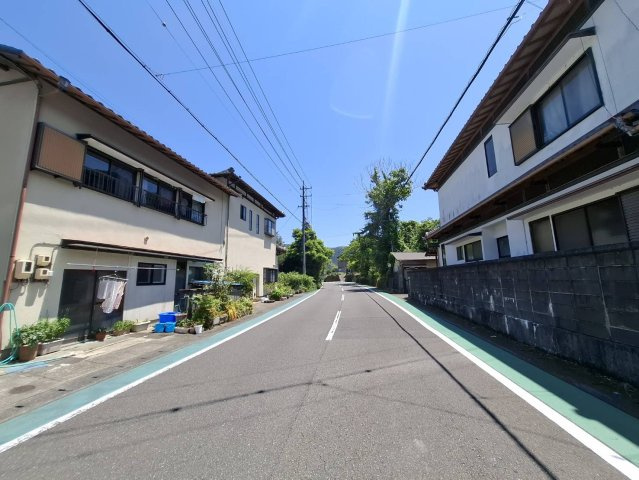 売土地　静岡市葵区富厚里の周辺|閑静な住宅地です。周囲は緑豊かな環境。静かな時間が流れる立地です。