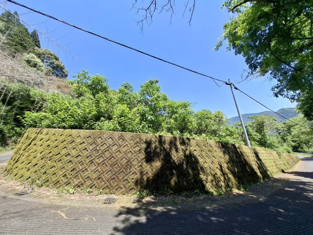 売土地　静岡市葵区富厚里の外観|現況渡し。自然豊かな環境で多用途にご検討いただけます。