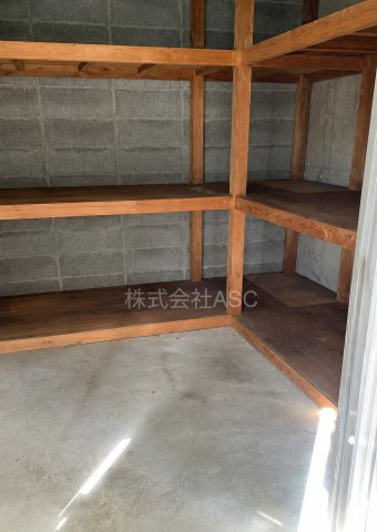 リーガルスクエア京町堀 貸事務所・倉庫の洋室