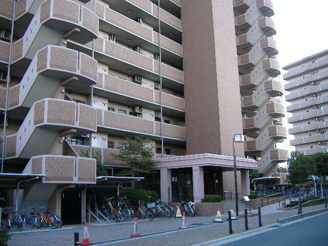 ロイヤルコート豊中壱番館の外観
