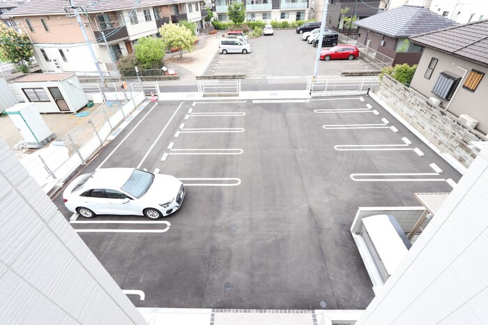 D-residence川口3丁目Eの駐車場