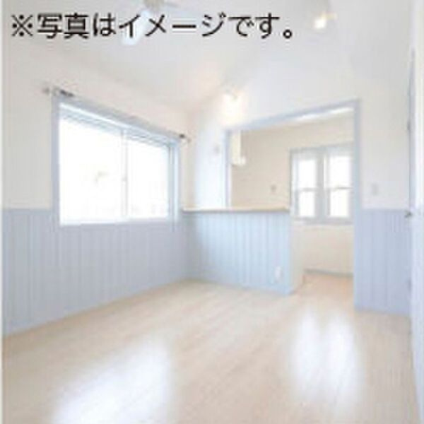 プリマ八田壱番館の居間・リビング
