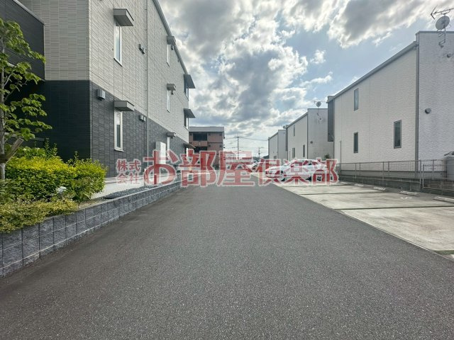 グランツアルファの駐車場|駐車場があるので、車を買う予定の方も安心です