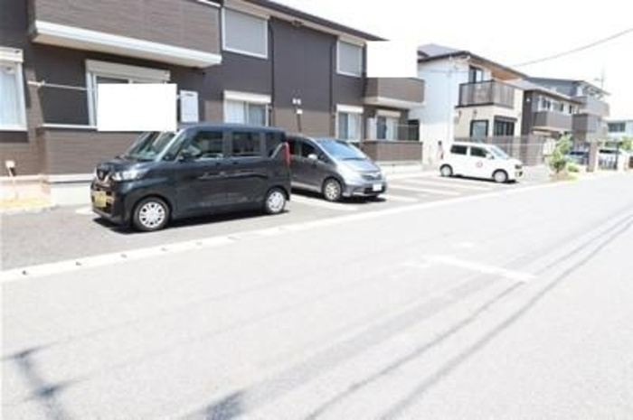 グランデールおおたかの森の駐車場