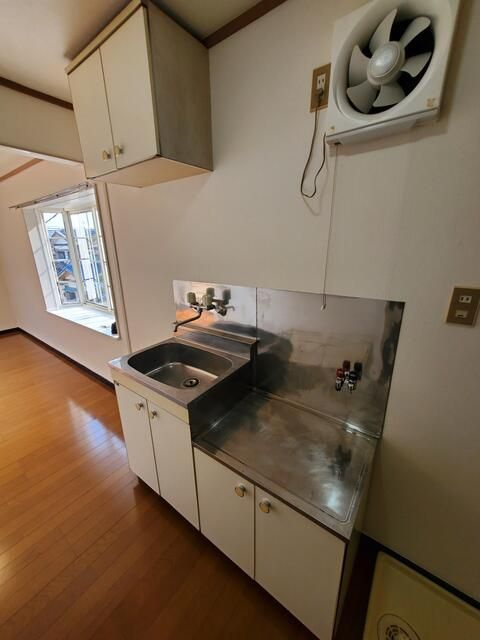 所沢市小手指町２丁目のアパートのキッチン