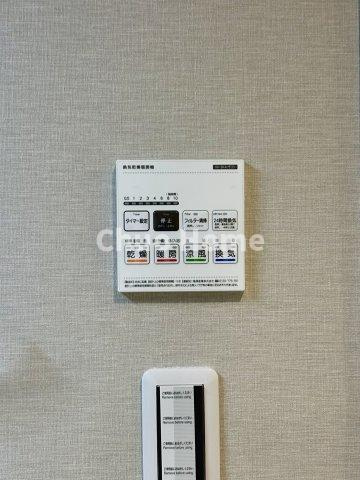 ライオンズマンション亀有第6の冷暖房・空調設備|【浴室乾燥機】暖房・冷風・換気・乾燥が可能です。毎日を快適に過ごせるうれしい機能が揃っています。雨の日の洗濯物も安心です。