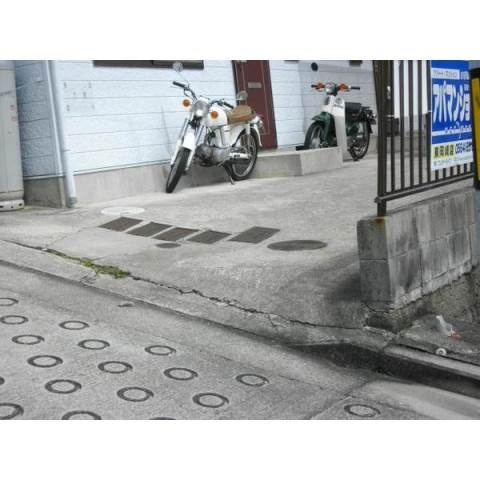 プチローズの駐車場