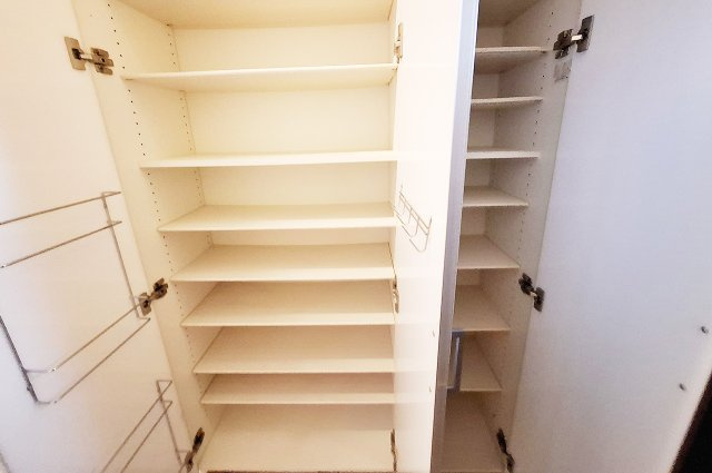 堺市南区逆瀬川の収納|玄関下駄箱
