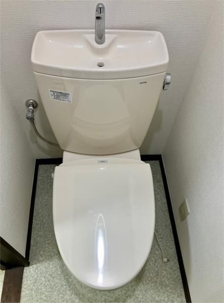 貸家　渋谷区本町のトイレ