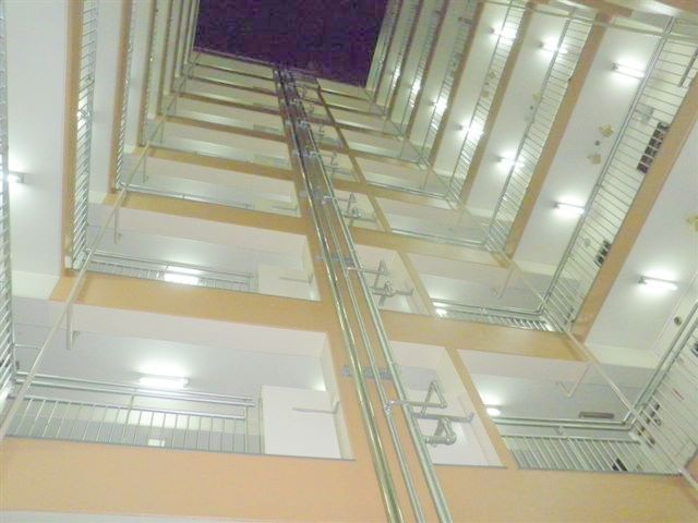 アルス川崎のその他共用部分|夜も共用部は明かり点灯