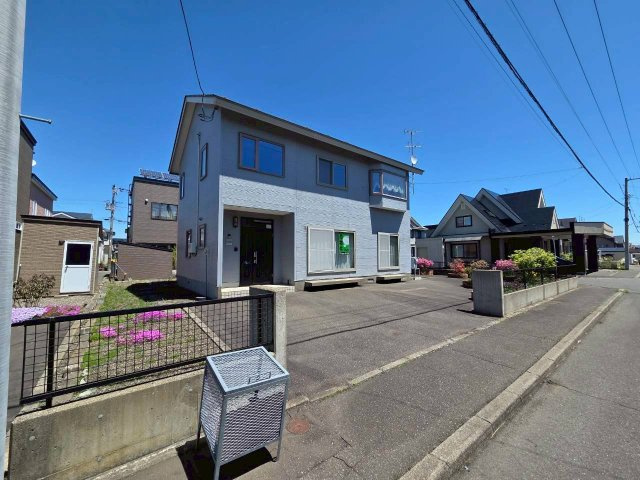 文苑4丁目【二世帯型】中古住宅の外観