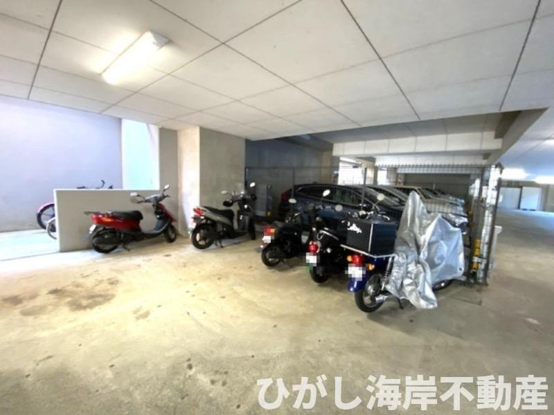 オーベル湘南緑が浜の駐車場|バイク置場