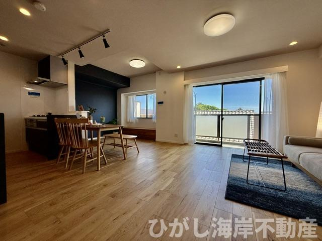 オーベル湘南緑が浜の居間・リビング|新規リフォーム完了！　16.4帖　LDK