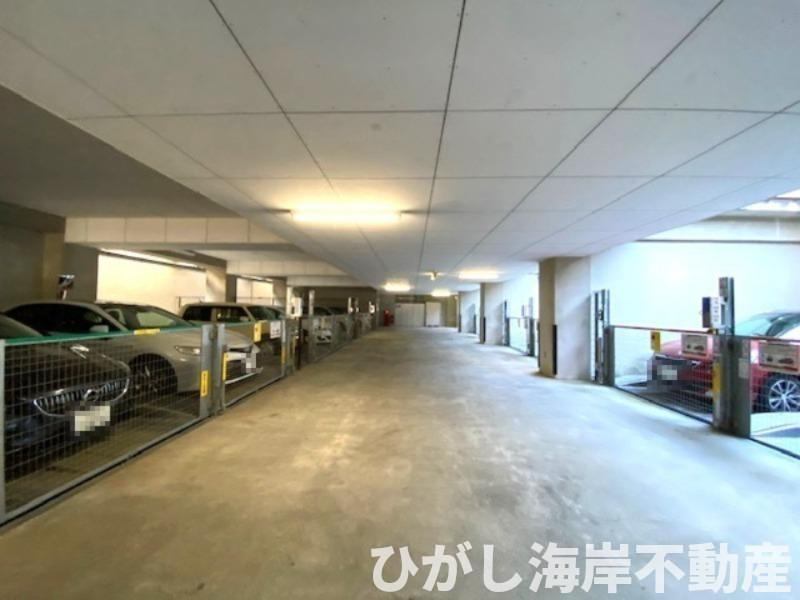 オーベル湘南緑が浜の駐車場|敷地内駐車場