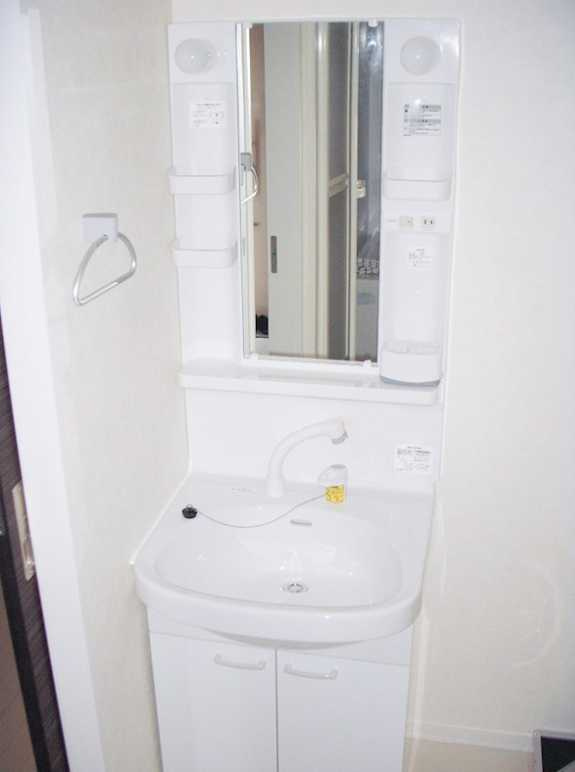 ジュネ三軒茶屋　積水ハウス施工　オートロック　駅近の洗面所
