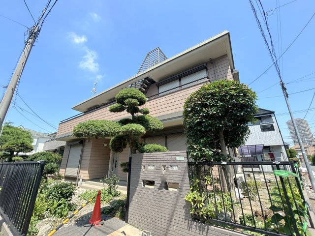 東大泉６丁目メゾンのエントランス