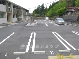 アート・ハウス　参番館の駐車場